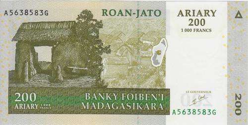 2004 Madagascar 200 Ariary banknote  - Crisp Uncirculated