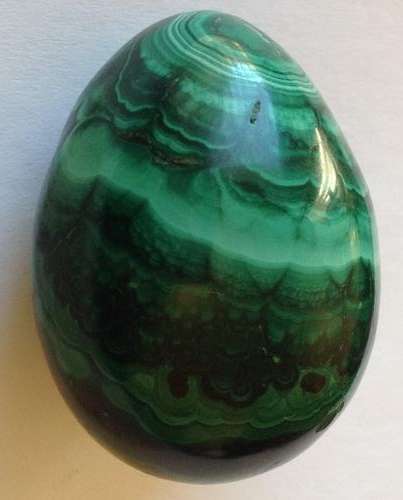 Lovely egg-shaped tumbled Malachite (weight 60 grams)