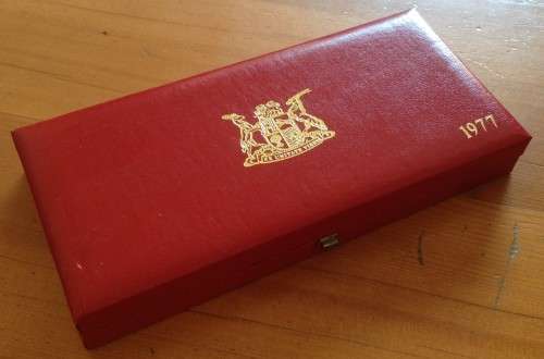Empty RED SA Mint Box for 1977 Long Proof set