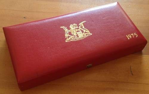 Empty RED SA Mint Box for 1975 Long Proof set