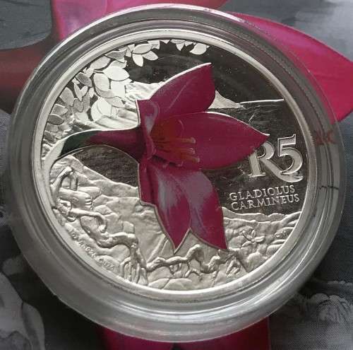 Lovely low mintage Colourised SA Mint Proof 2016 Silver R5 - Cliff Gladiolus
