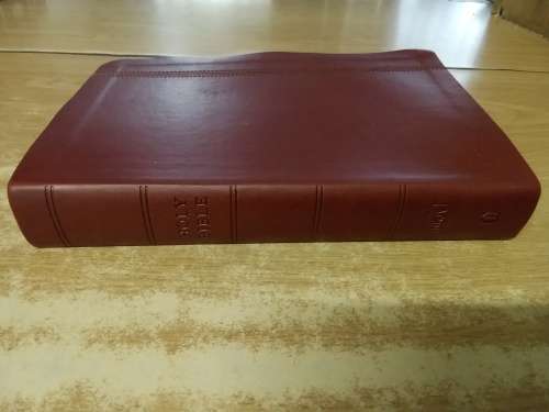 NKJV Gift Delux edition Bible