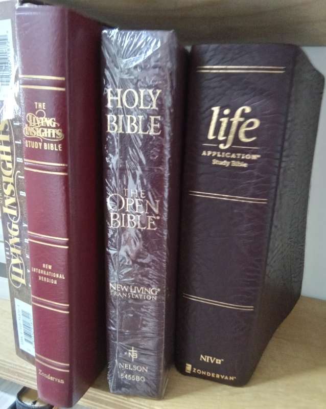Bibles [various] - R850