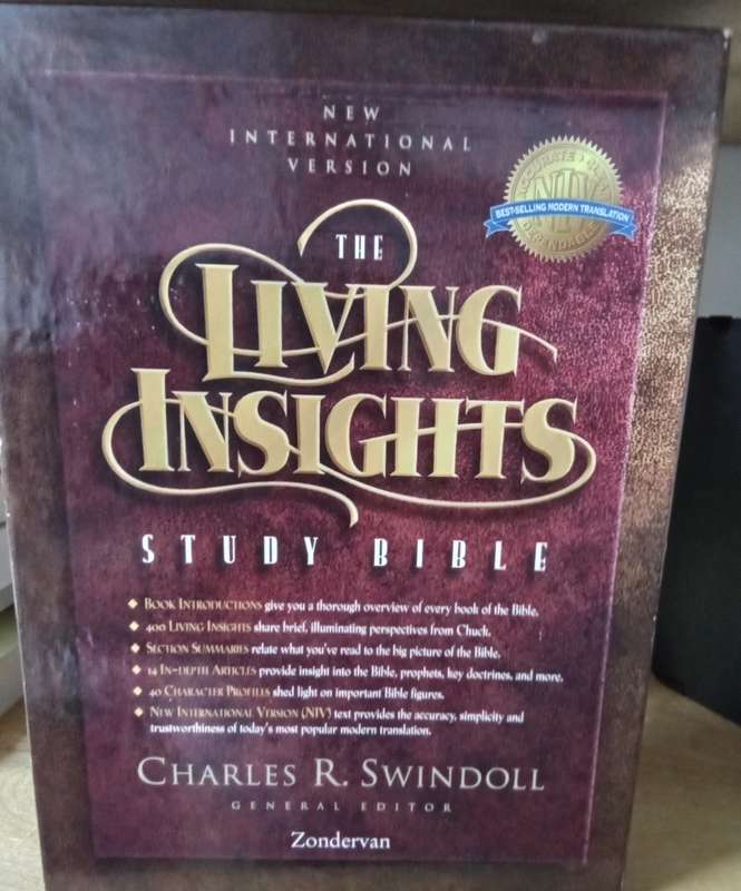 Bibles [various] - R850