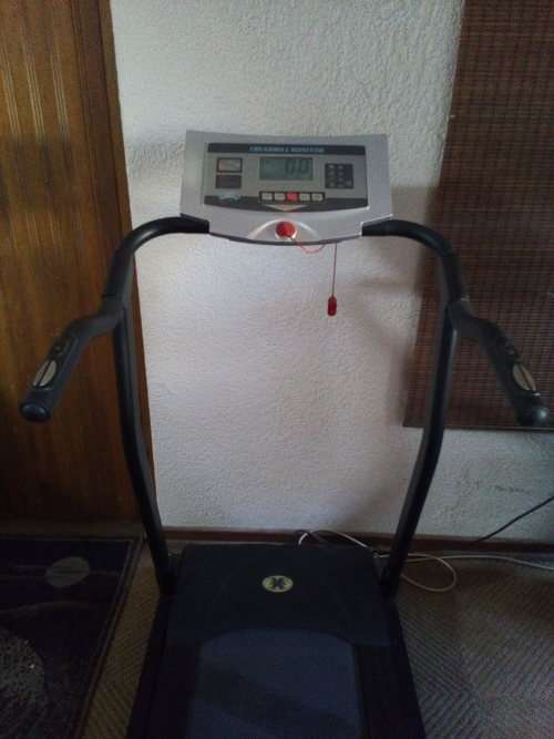 Treadmill electronic JS-11401 100kg weight capacity super condition