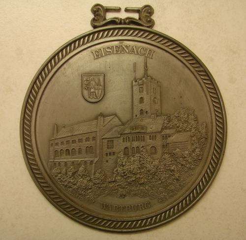 AN OLD METAL WALL PLAQUE : EISENACH : WARTBURG : 95% ZINN :GERMAN