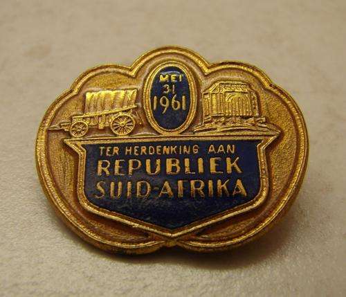 LOVELY REPUBLIC CELEBRATION PIN