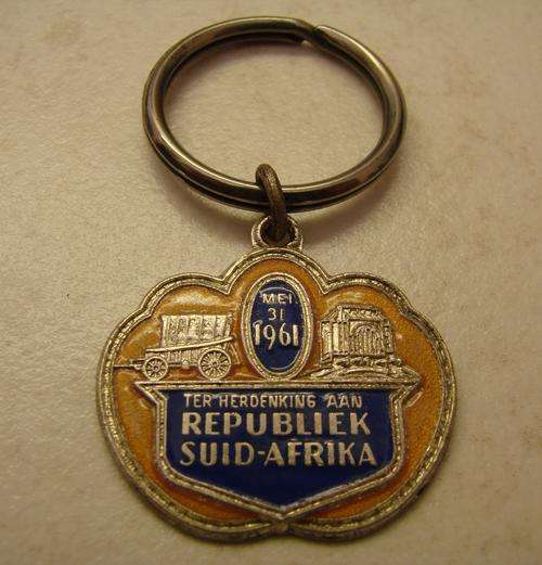 A LOVELY REPUBLIC CELEBRATION KEY RING