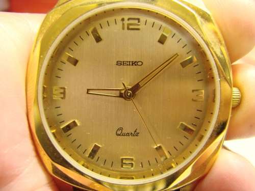 HUGE SEIKO QUARTS GOLDTONE GENTS WATCH : FULLY WORKING