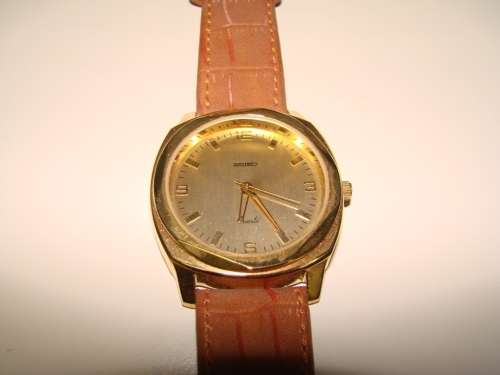 HUGE SEIKO QUARTS GOLDTONE GENTS WATCH : FULLY WORKING