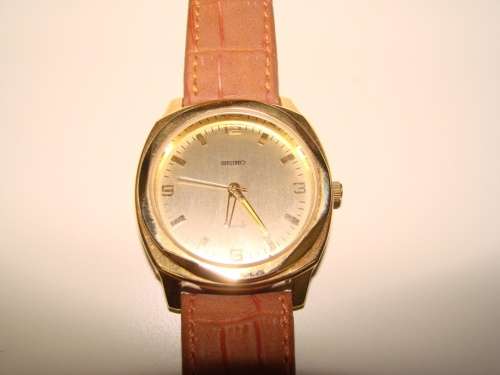 HUGE SEIKO QUARTS GOLDTONE GENTS WATCH : FULLY WORKING