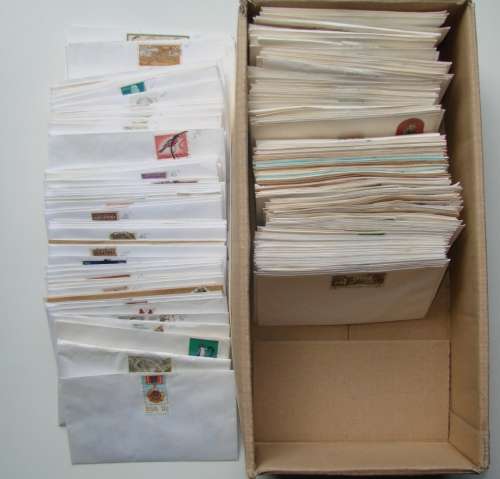 BOX OF SOUTH AFRICAN STAMPS OFF PAPER SORTED INTO 200+ ENVELOPES