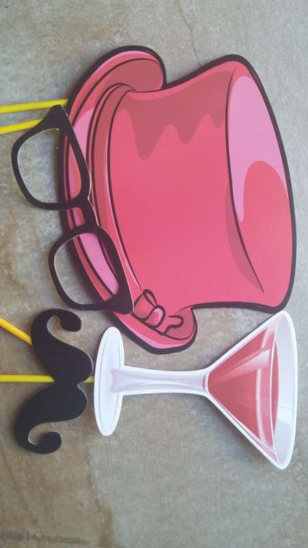 Photo props on sticks, 4 piece