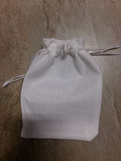 White Hessian party bag / gift bag / drawstring bag  13x19cm, was R10 now R5