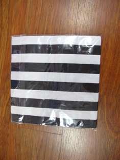 Serviettes - 20 per pack - black and white stripes