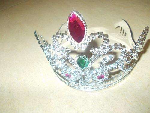 20 princess , 20 prince Plastic crown, perfect for princess party SPECIAL ORDER