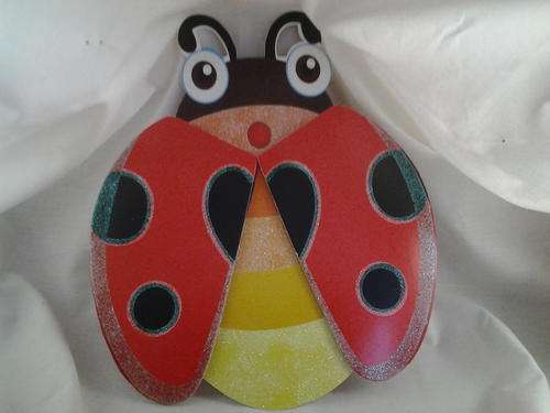 Stunning ladybird/ ladybug 3d cardboard cut out perfect for party decor 27cm