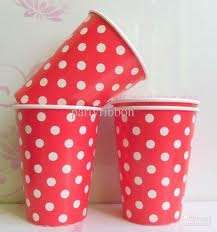Red polka dot paper cups, 10 per pack