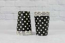 Black polka dot paper cups, 10 per pack