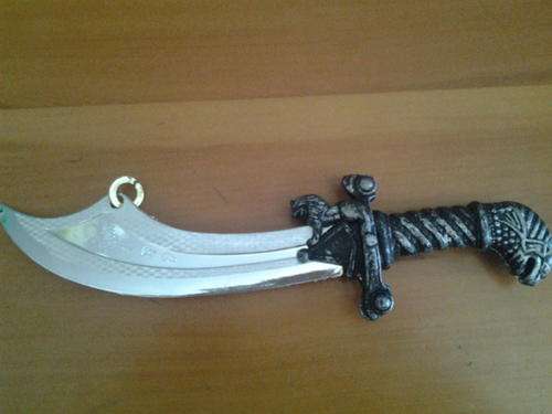 Plastic sword perfect for princess party, knight party, pirate party +-28cm