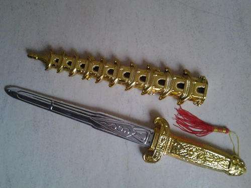 Plastic sword perfect for princess party, knight party, pirate party 40cm