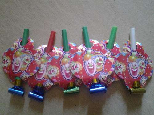 Clown kids party blow outs ( 6per pack), was R20 now R10