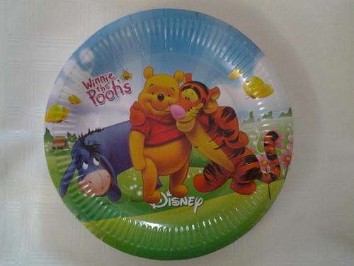 Winnie the pooh party paper plates (10 in pack)