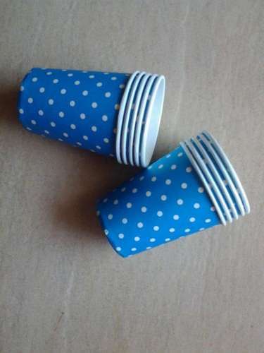 Blue polka dot paper cups, 10 per pack