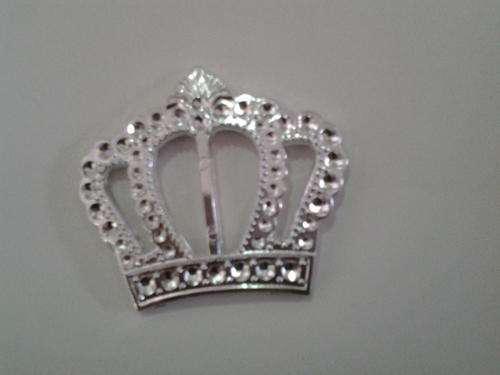 Plastic crown perfect for a princess/sofia/frozen party invite, 5.5x7cm was R6 now R3
