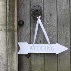 5 Cardboard wedding arrow sings with ribbon hangers,42x10