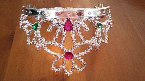 Plastic crown tiara, perfect for princess party