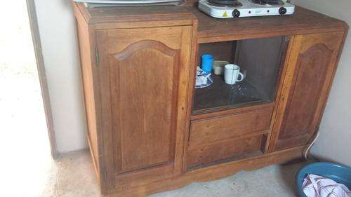 Side board/Server