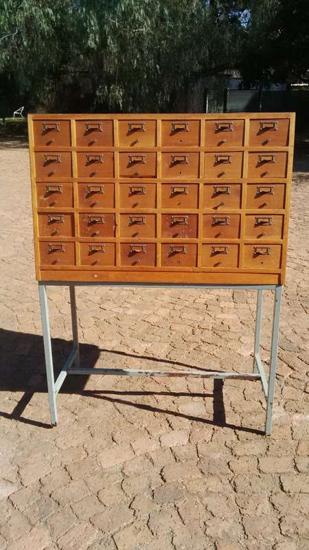 LIBRARY CABINET