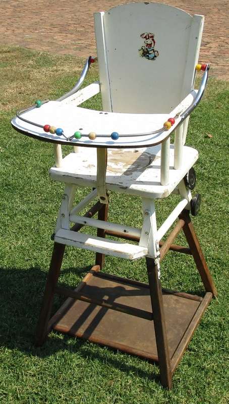 BABY FEEDING CHAIR