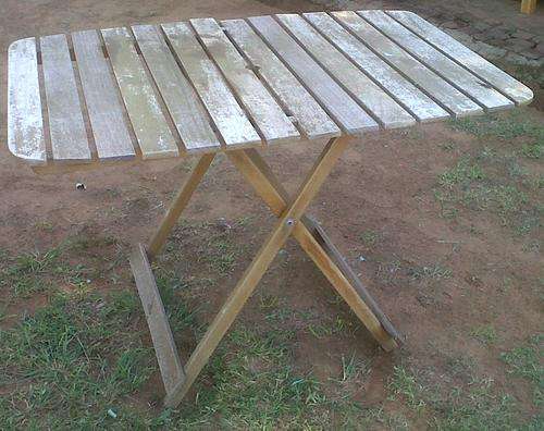 OPVOU TUINTAFEL