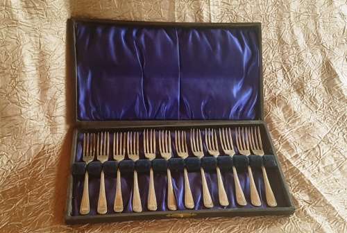 Splendid boxed set Cake Forks