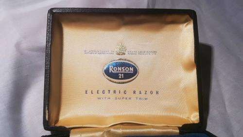 Fantastic find!! Vintage RONSON Electric Shaver in original box