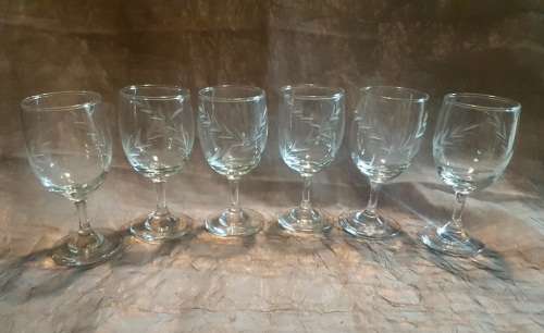 CUT GLASS !!! - Set of SIX beautiful Wine glasses - Stunning