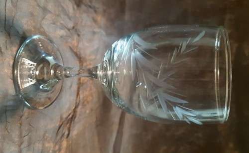 CUT GLASS !!! - Set of SIX beautiful Wine glasses - Stunning