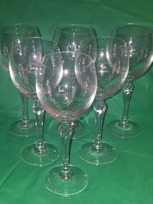 Stunning - Very Special - Set of Crystal Wine Glasses with John Deere Logo - Original Packaging