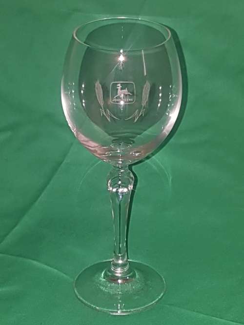 Stunning - Very Special - Set of Crystal Wine Glasses with John Deere Logo - Original Packaging