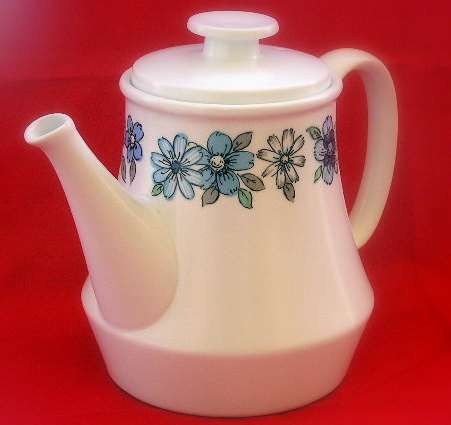 Stunning and Beautiful!! Noritake Progression MODA 905 blue white Teapot