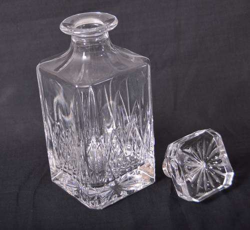 Beautiful Glass Decanter in Excellent Condition