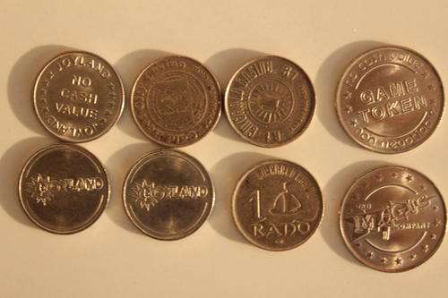 8 x Game / Casino Tokens