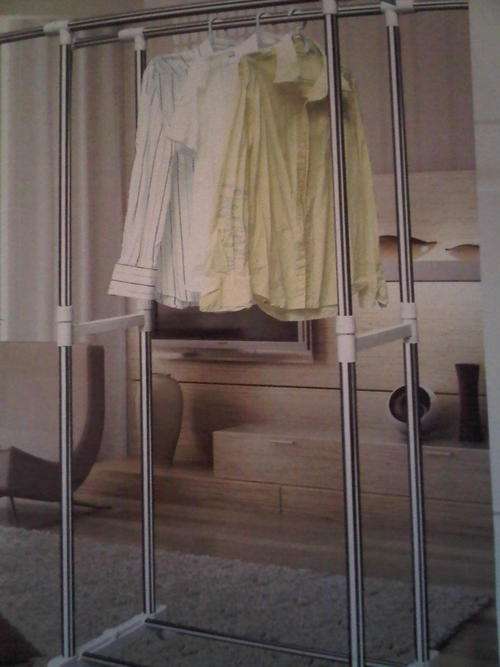 ~~~TELESCOPIC CLOTHES RACK WITH DOUBLE RAIL.~~~