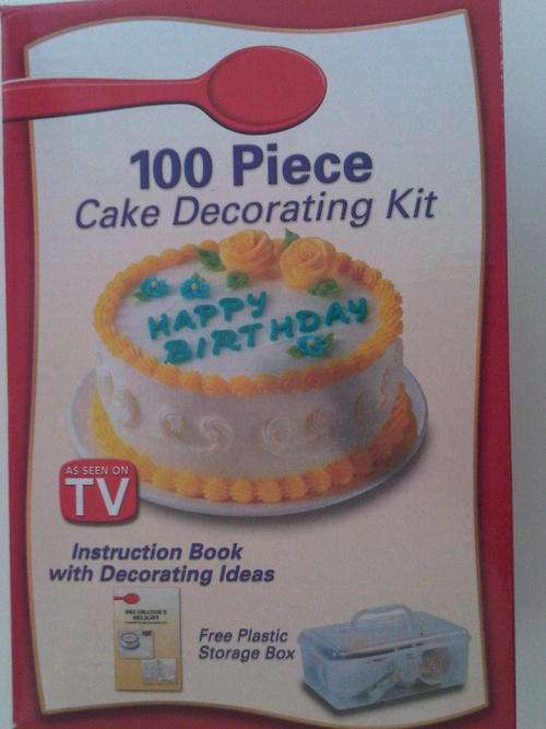 100 Piece Cake Decorating Set. Only R49.00 Now !!!!!!