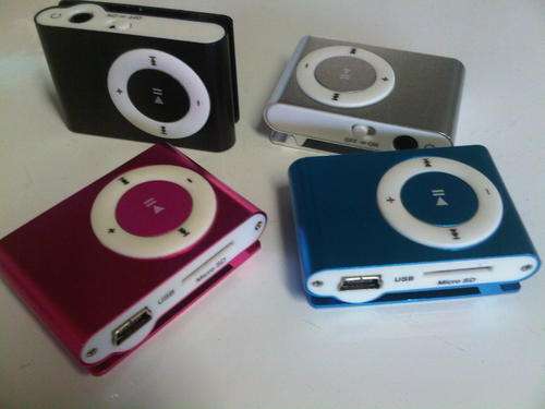 Mini metal clip on MP3 player.CrAzY, FunKy CoOL pRICe!!!!!!Shipping only R39.00!!!!!