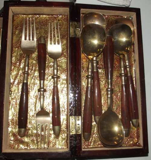 60 piece brass and wood cutlery set