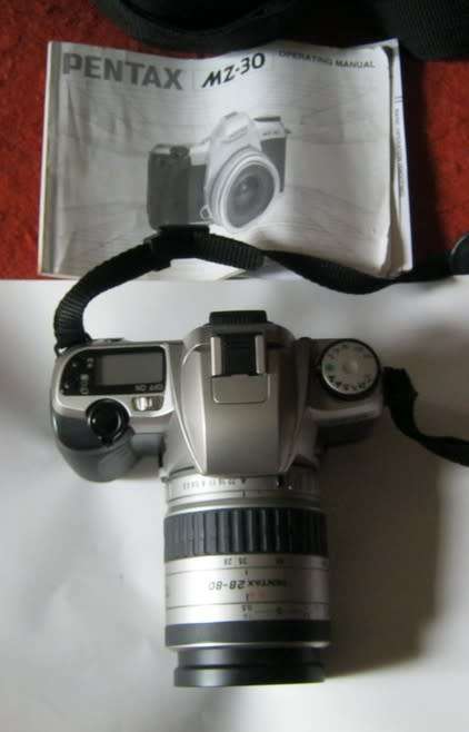 Pentax MZ-30  with 28-80 zoom lense  with manual and bag