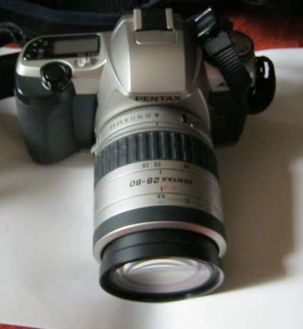 Pentax MZ-30  with 28-80 zoom lense  with manual and bag